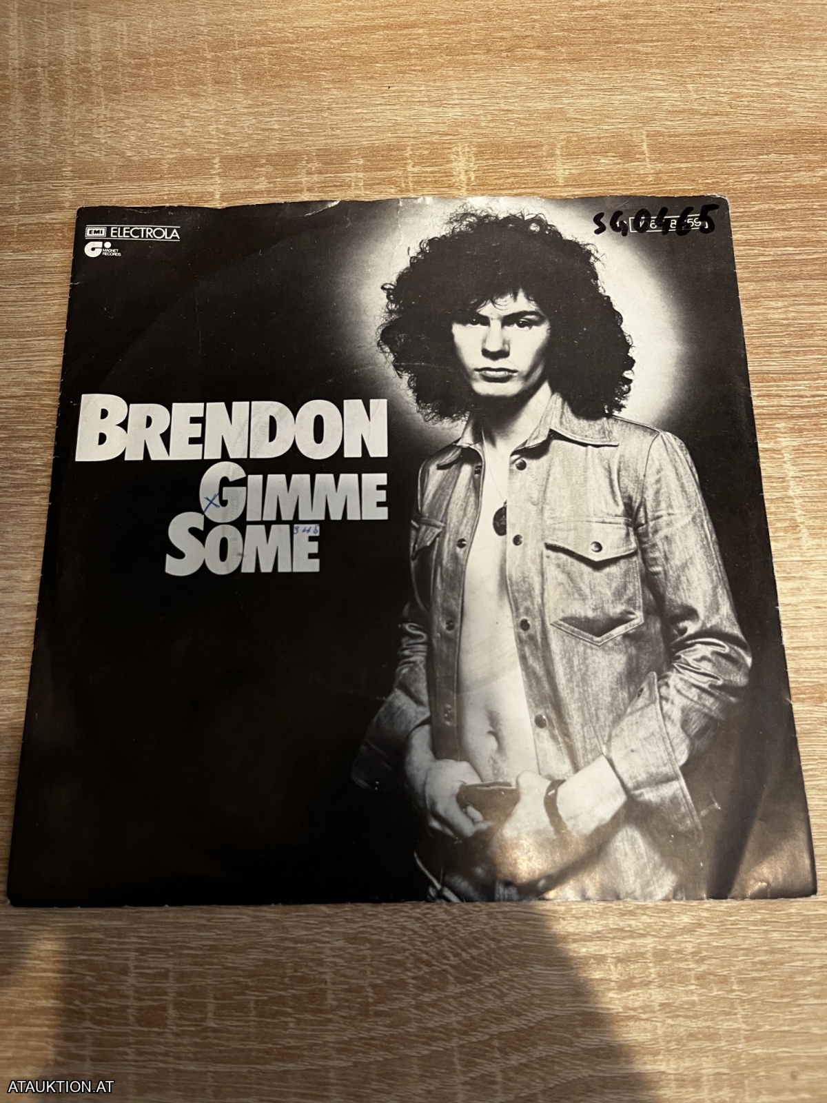 SINGLE / Brendon – Gimme Some