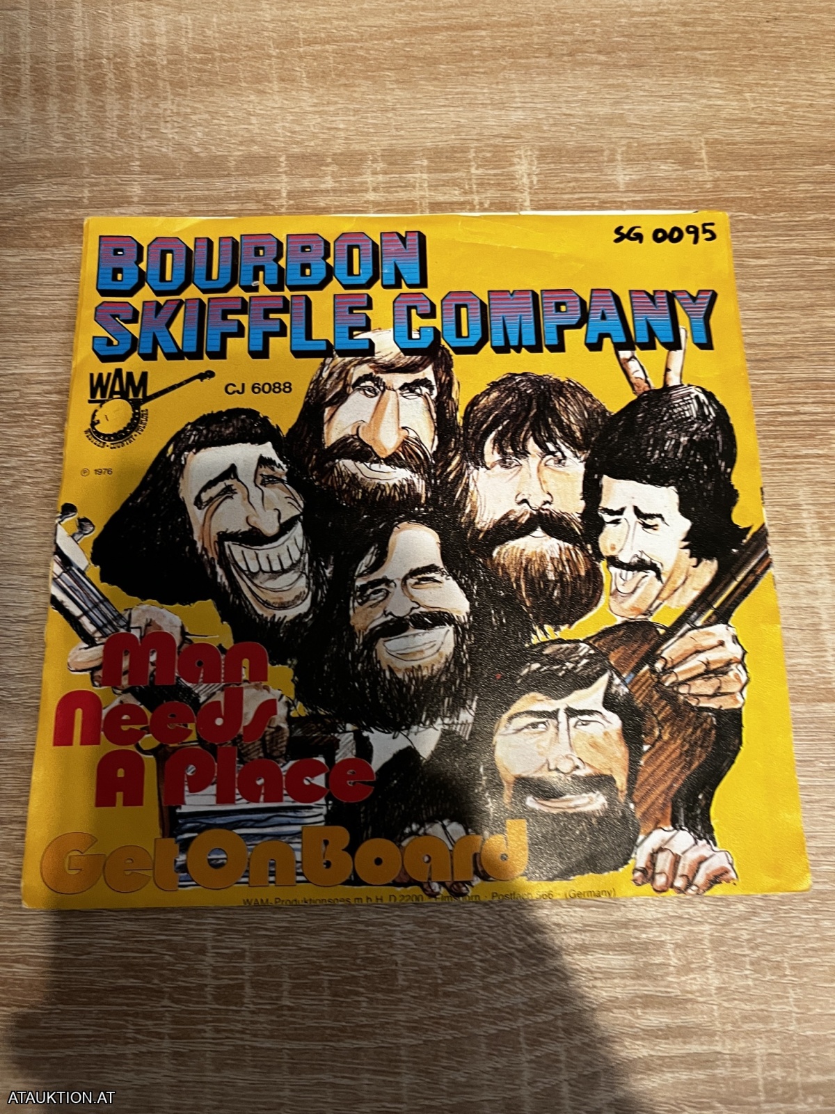 SINGLE / Bourbon Skiffle Company – Man Needs A Place