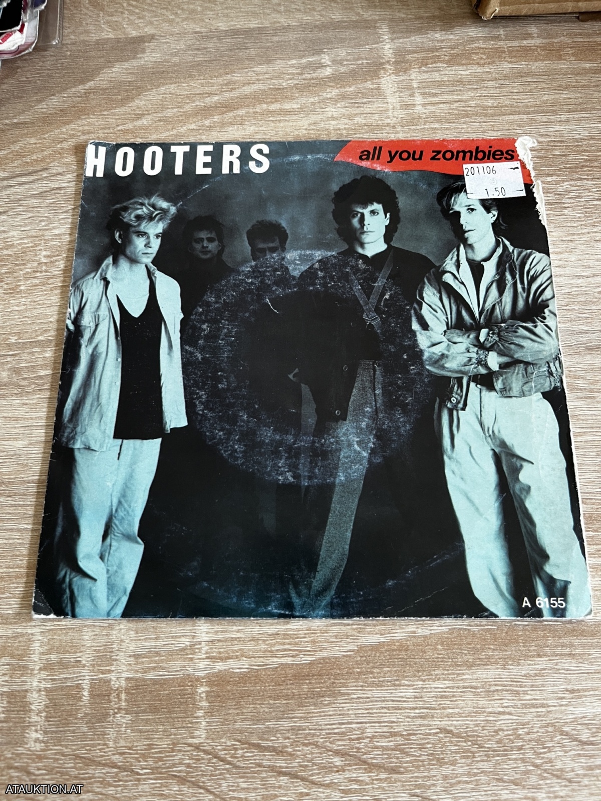 SINGLE / Hooters – All You Zombies