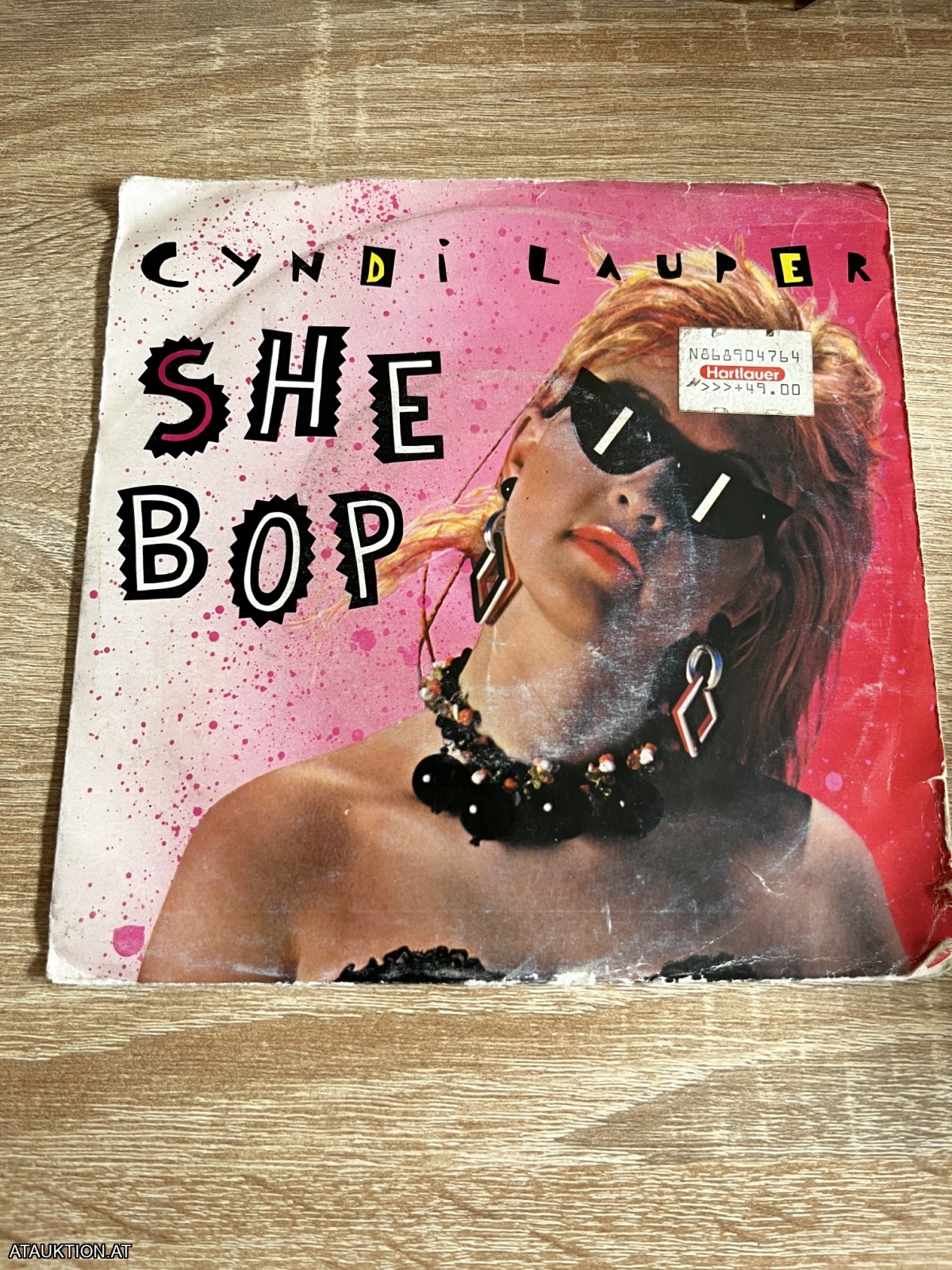 SINGLE / Cyndi Lauper – She Bop