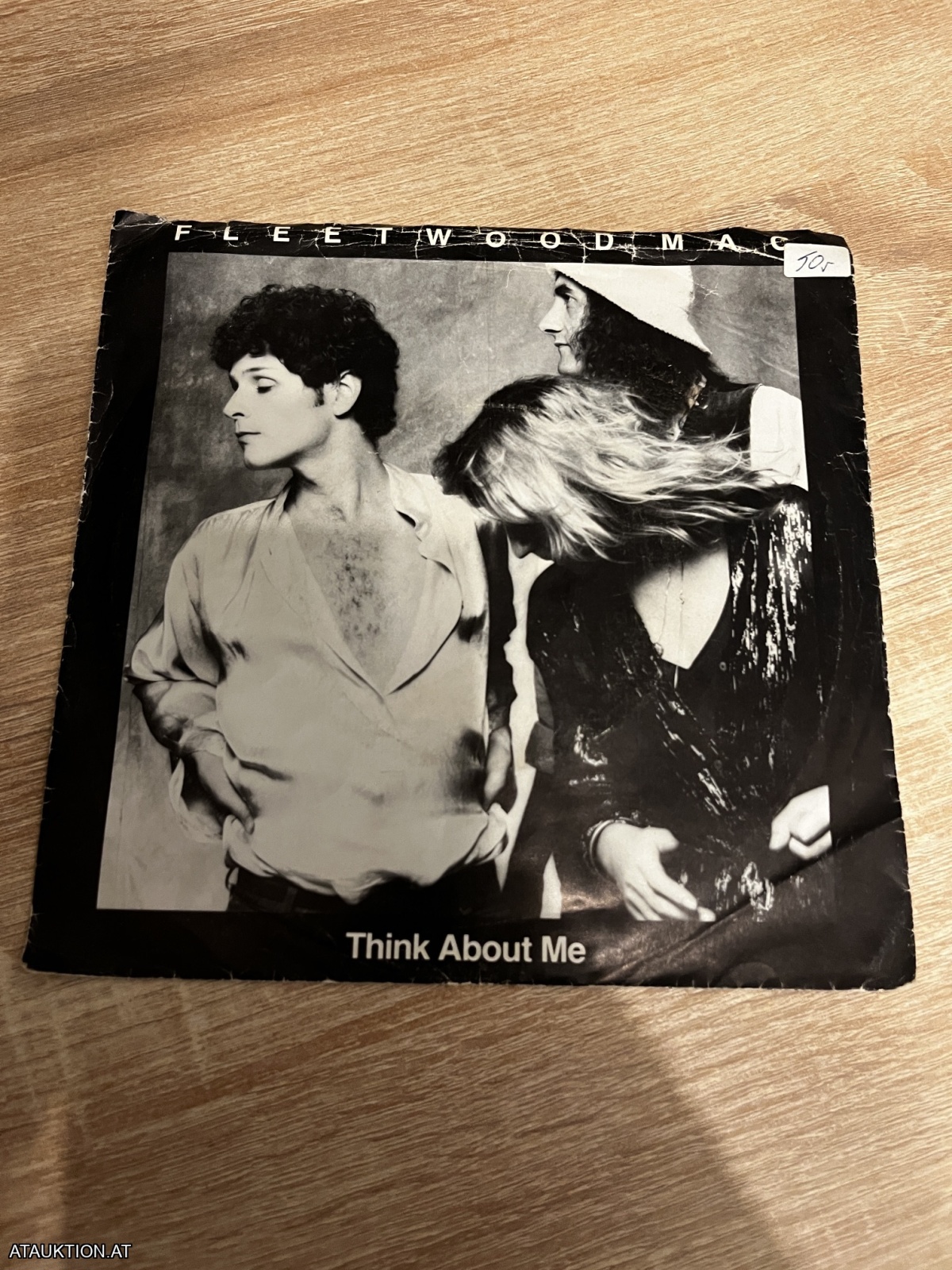 SINGLE / Fleetwood Mac – Think About Me / Save Me A Place