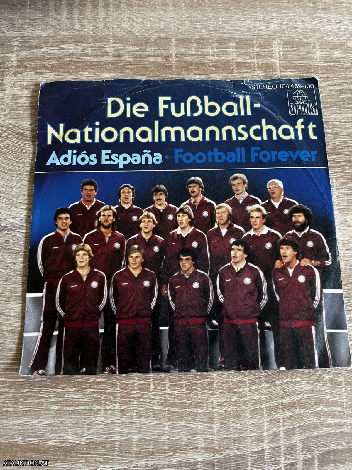 SINGLE / Die Fußball-Nationalmannschaft – Adiós España