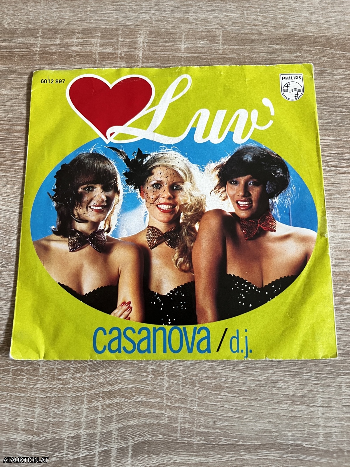 SINGLE / Luv' – Casanova