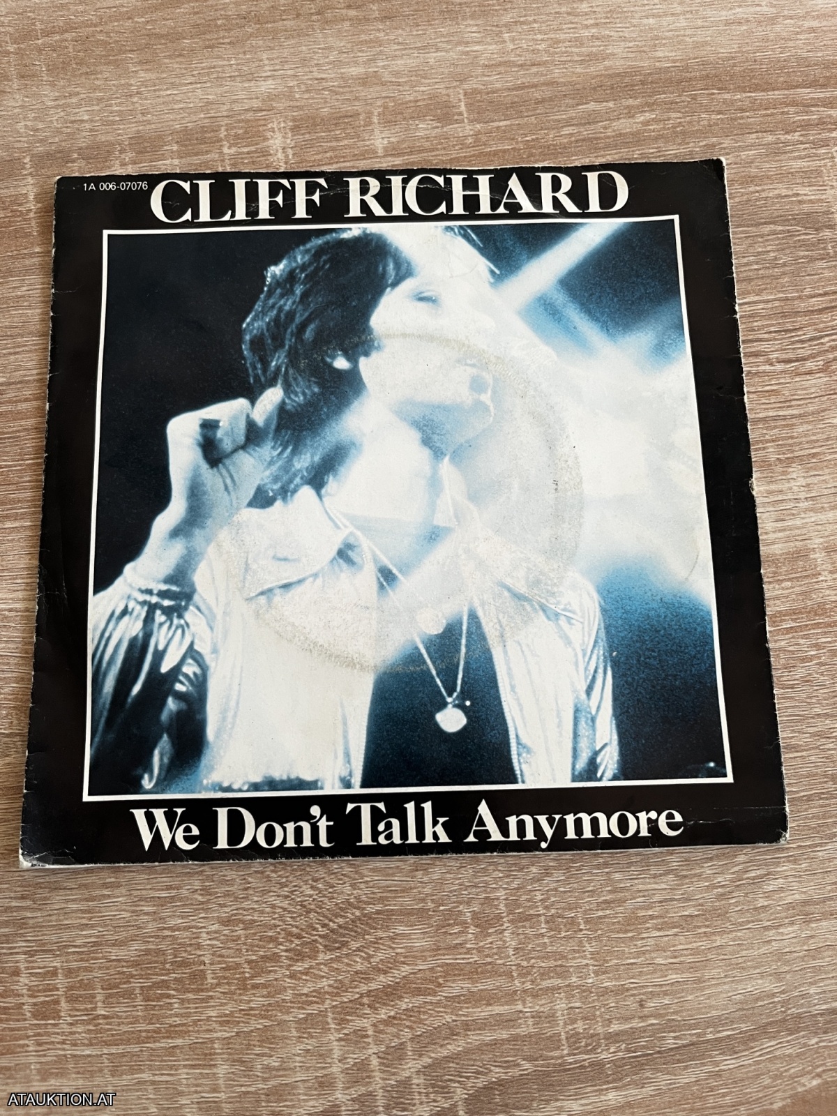 SINGLE / Cliff Richard – We Don't Talk Anymore