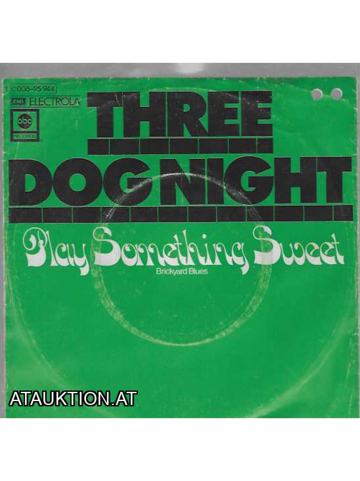 SINGLE / Three Dog Night – Play Something Sweet (Brickyard Blues)