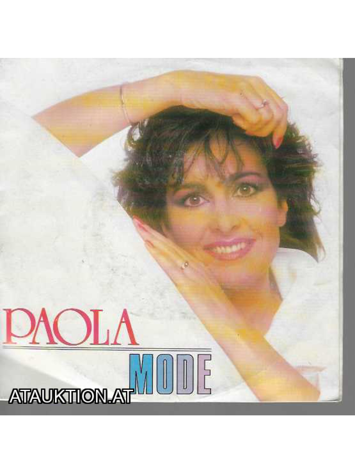 SINGLE / Paola – Mode