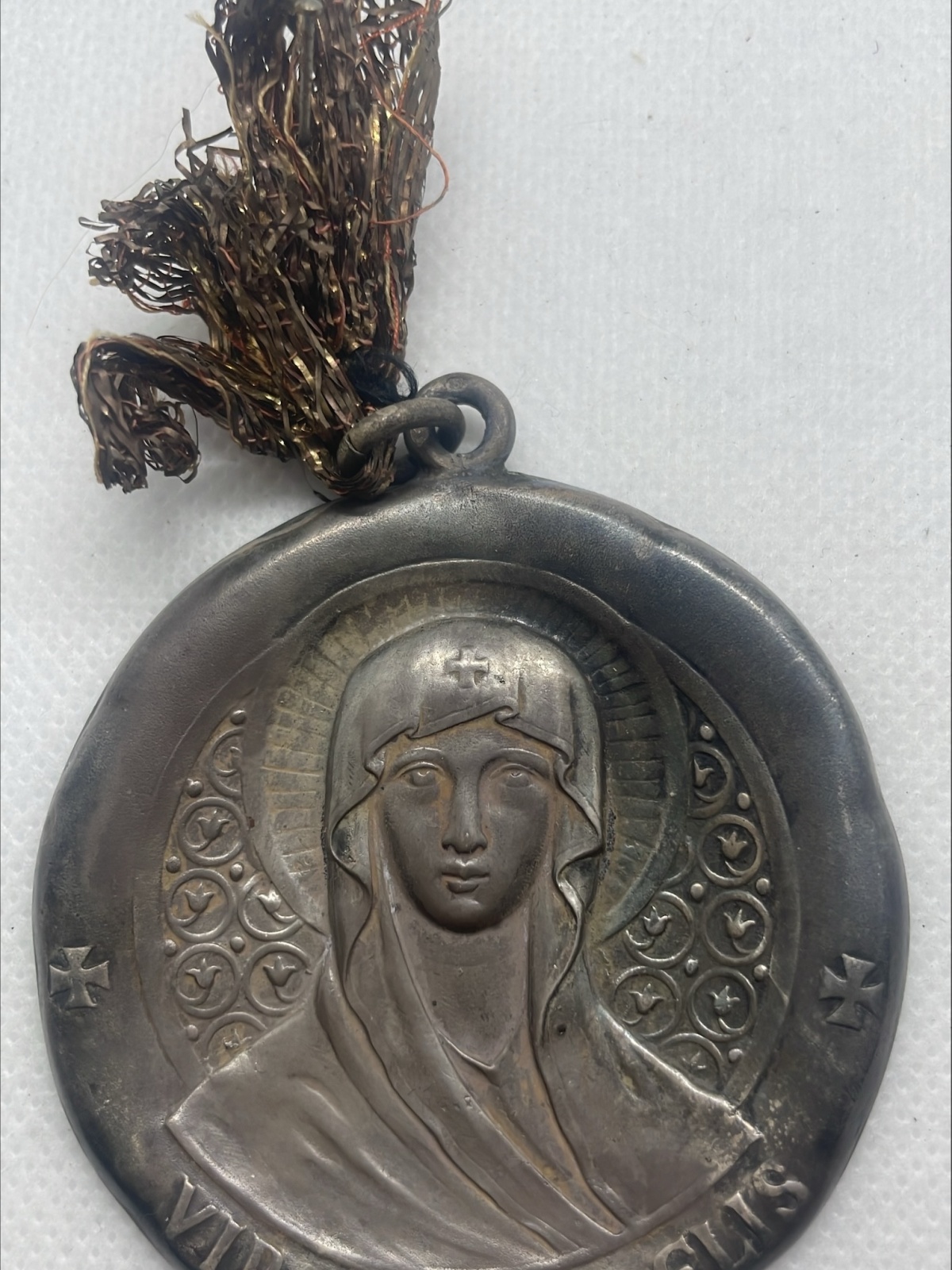 Antike Medaille Virgo Fidelis