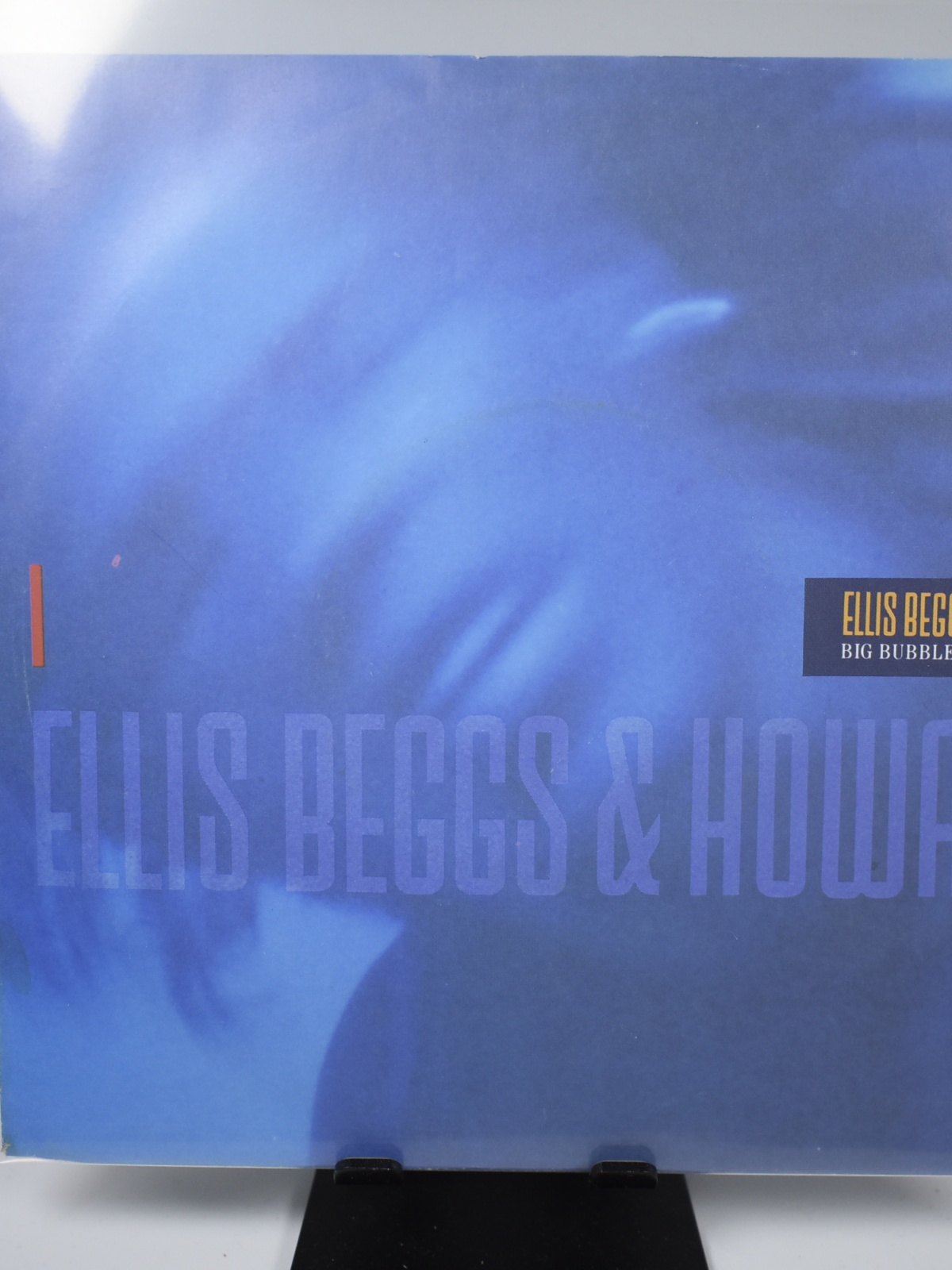 Single / Ellis Beggs & Howard – Big Bubbles, No Troubles