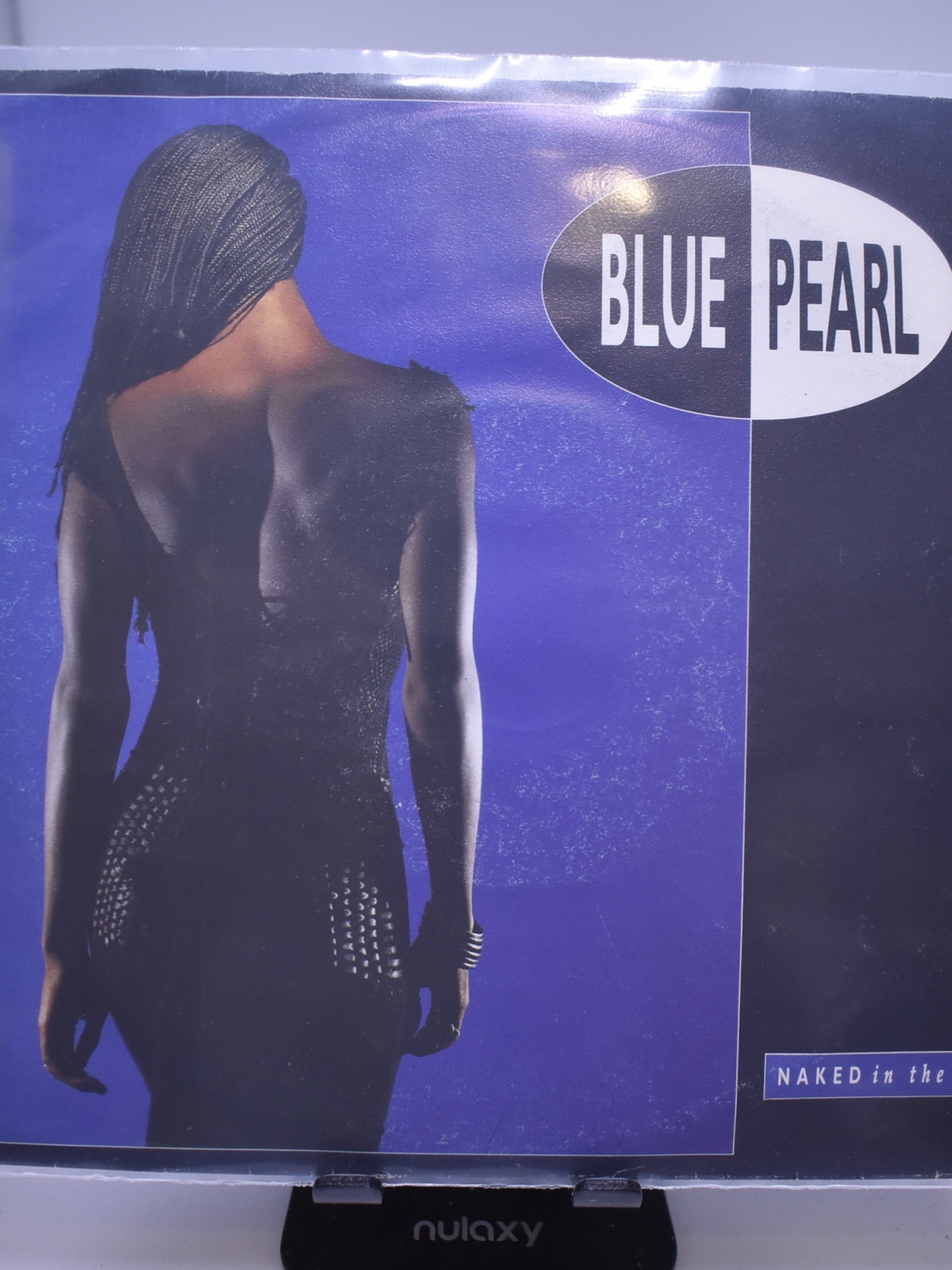 Single / Blue Pearl – Naked In The Rain