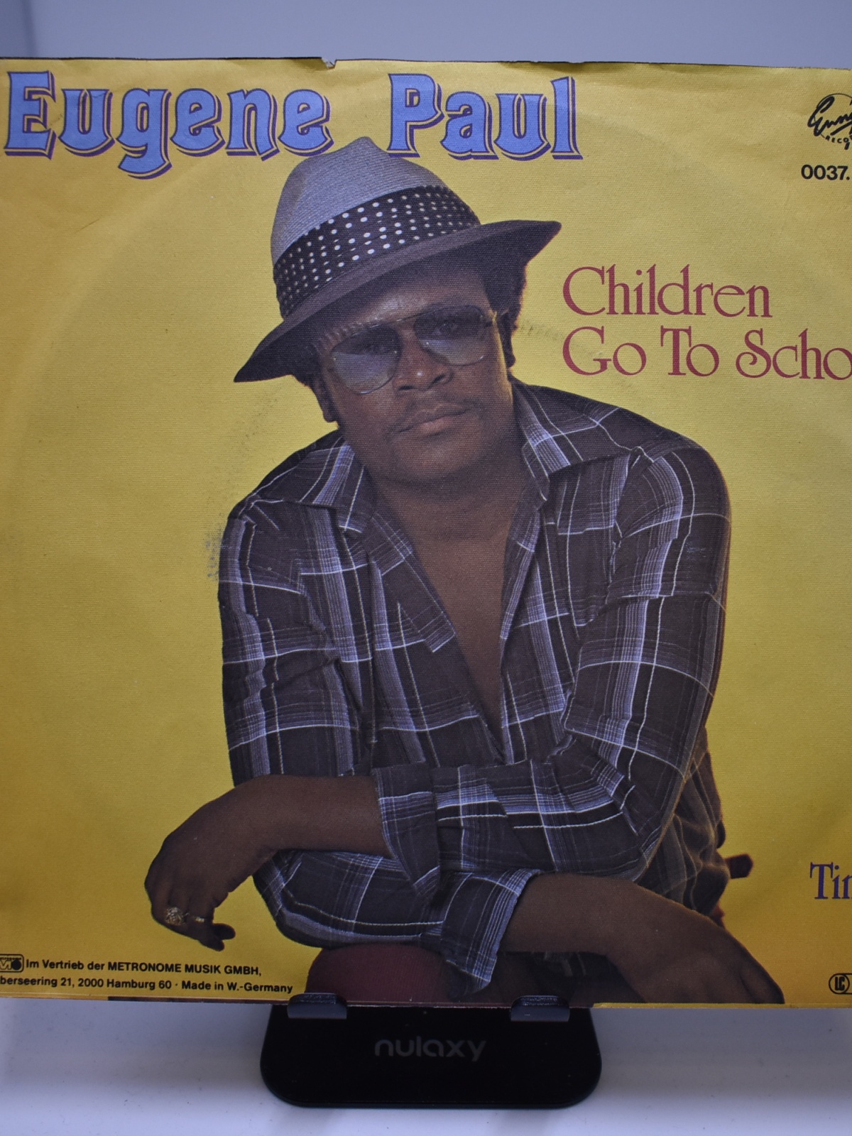 Single / Eugene Paul – Children Go To School