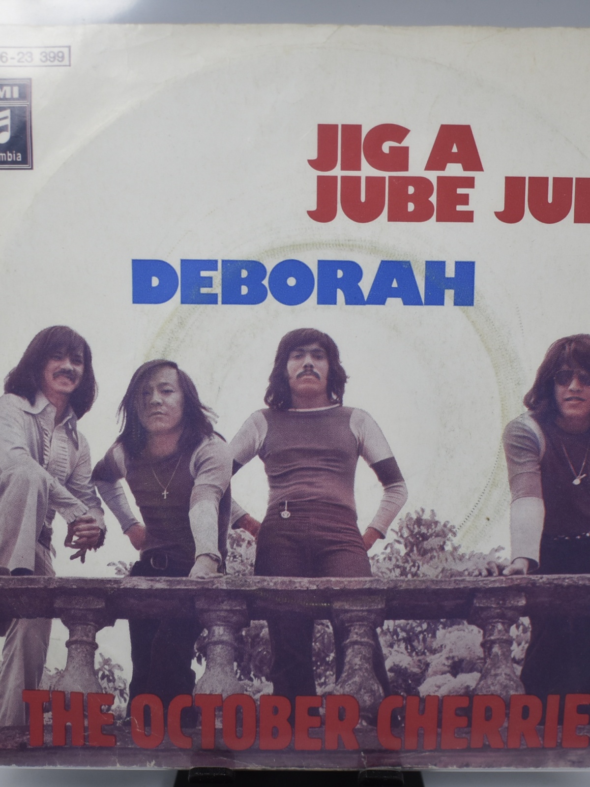 Single / The October Cherries – Jig A Jube Jube / Deborah