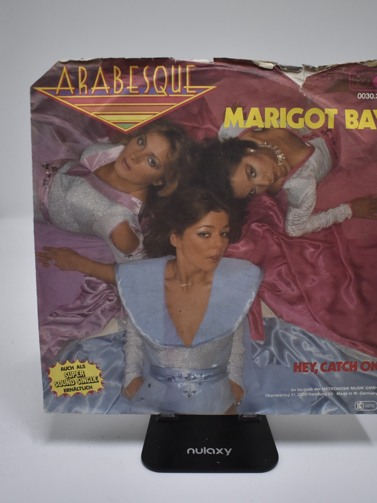 Single / Arabesque – Marigot Bay