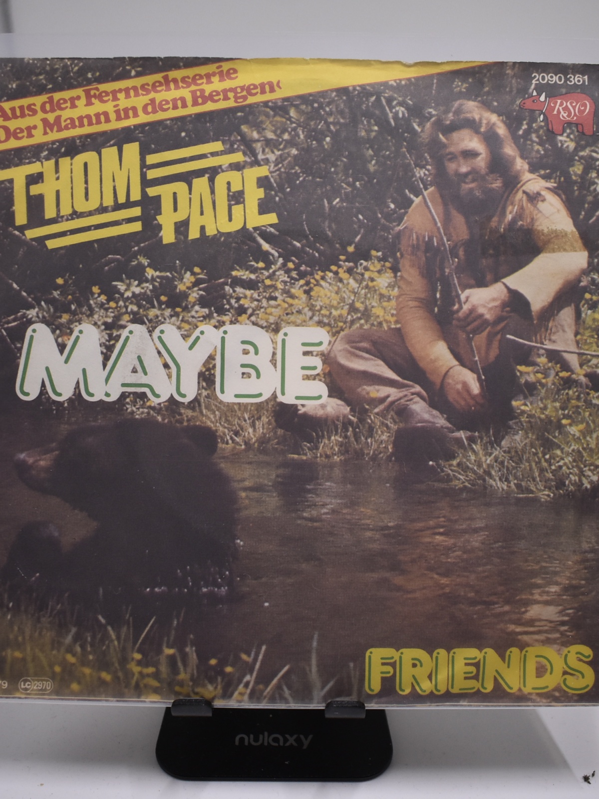 Single / Thom Pace – Maybe