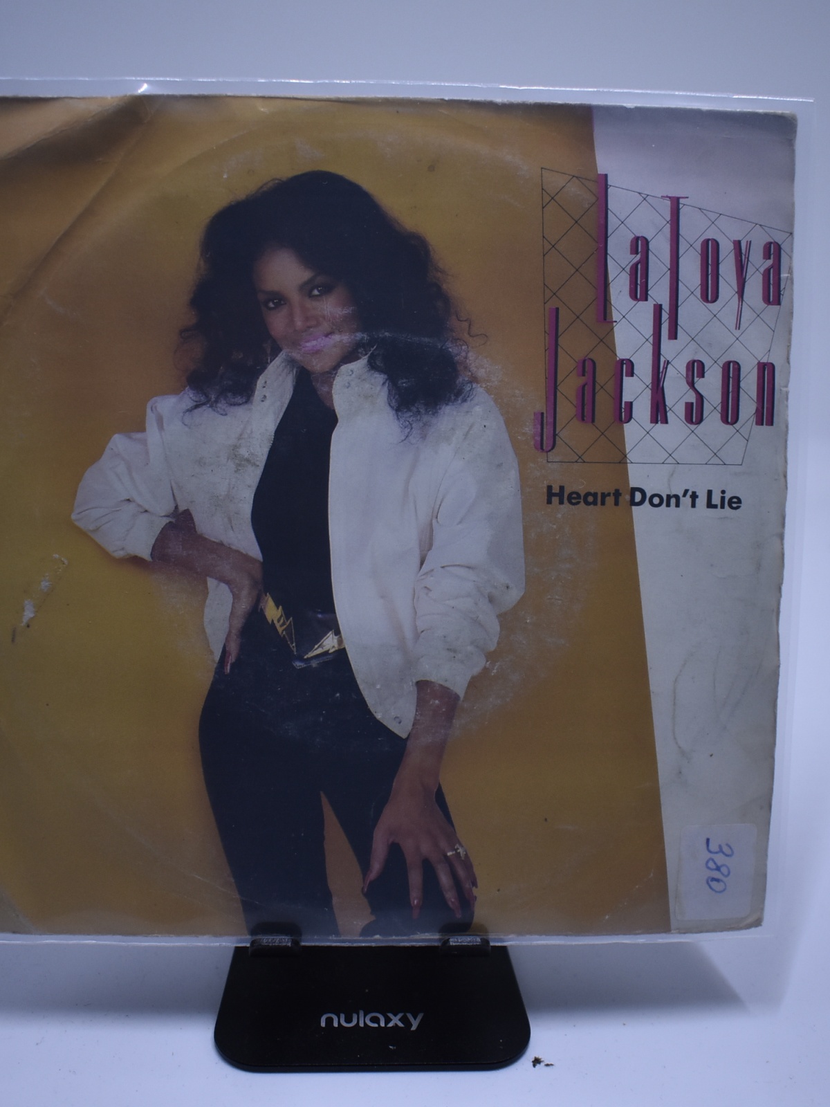 Single / La Toya Jackson – Heart Don't Lie