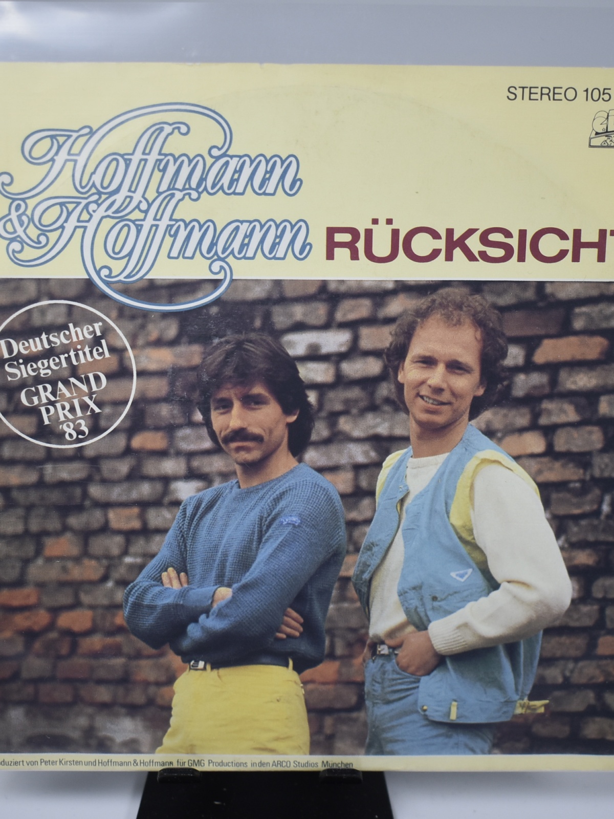 Single / Hoffmann & Hoffmann – Rücksicht