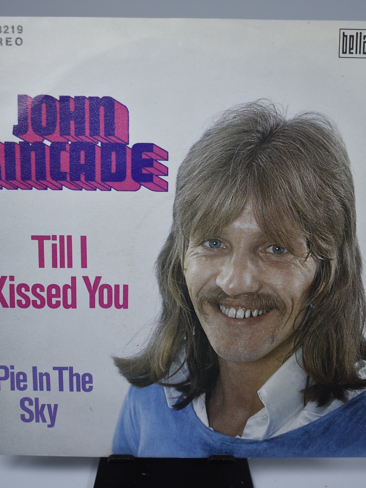 Single / John Kincade – Till I Kissed You