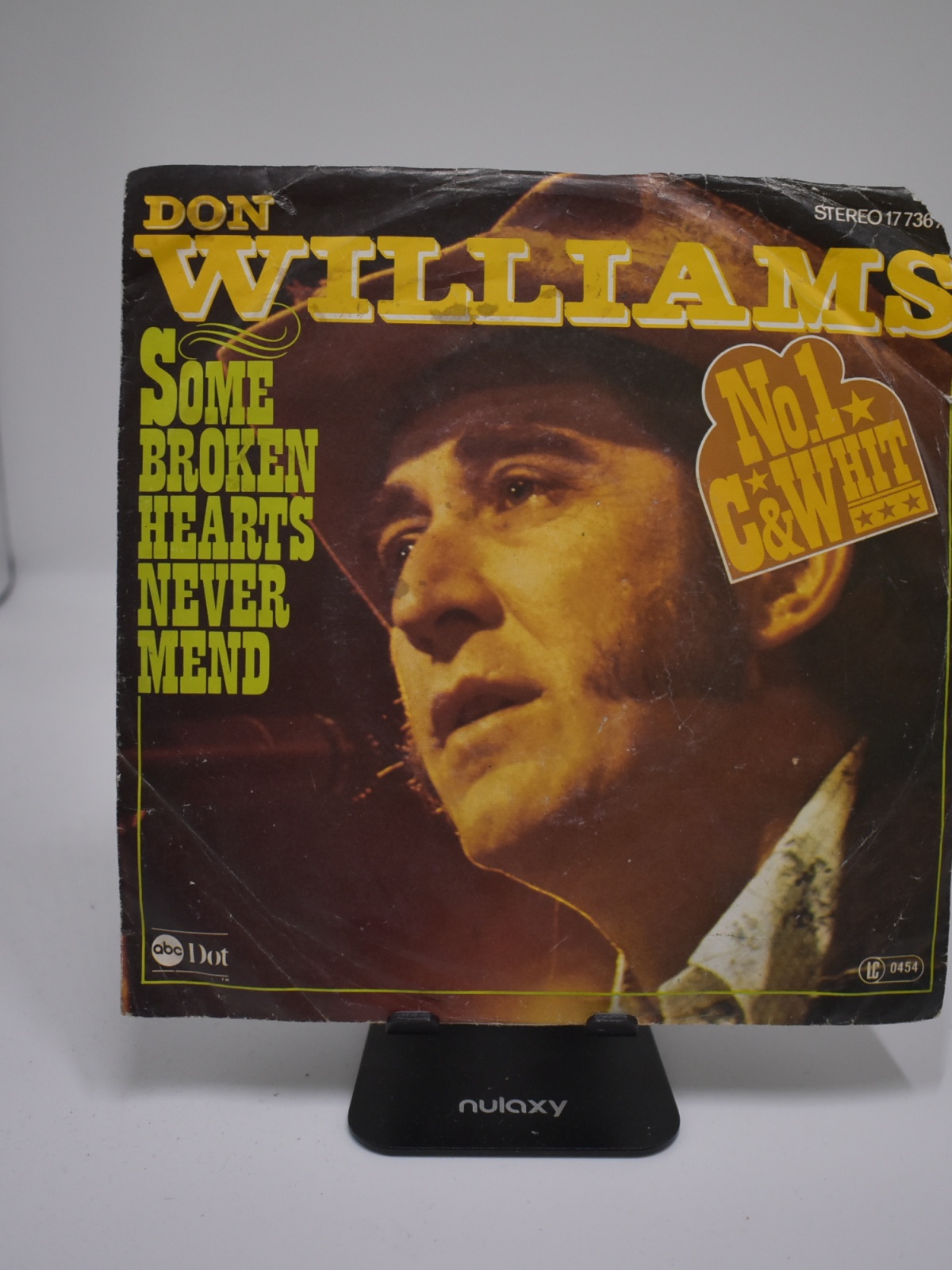 Single / Don Williams – Some Broken Hearts Never Mend