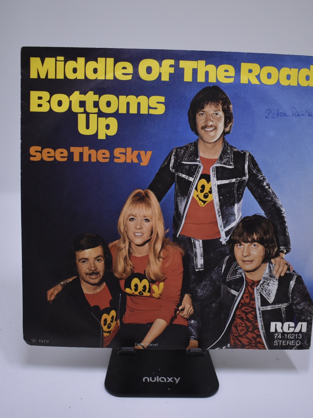 Single / Middle Of The Road – Bottoms Up