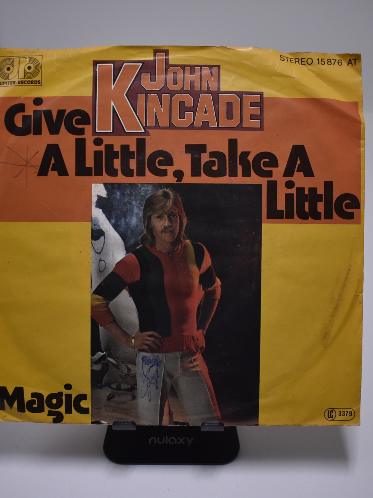 Single / John Kincade – Give A Little, Take A Little