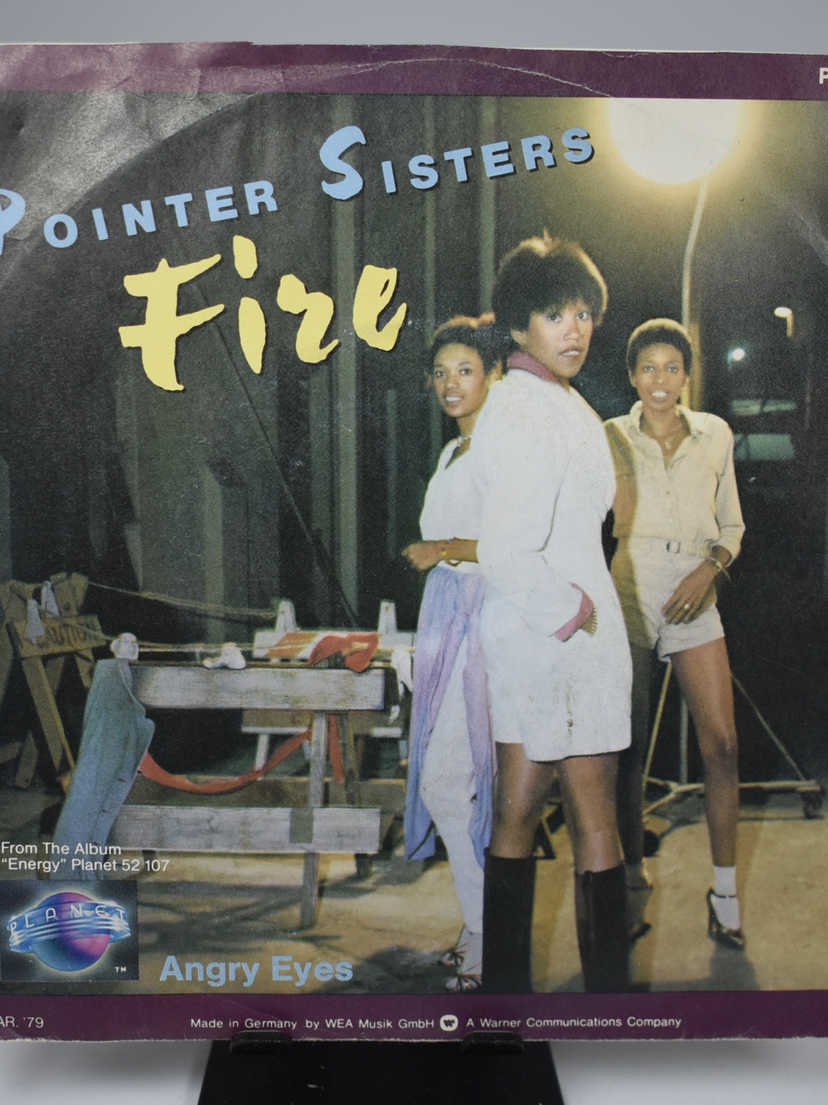 Single / Pointer Sisters – Angry Eyes / Fire