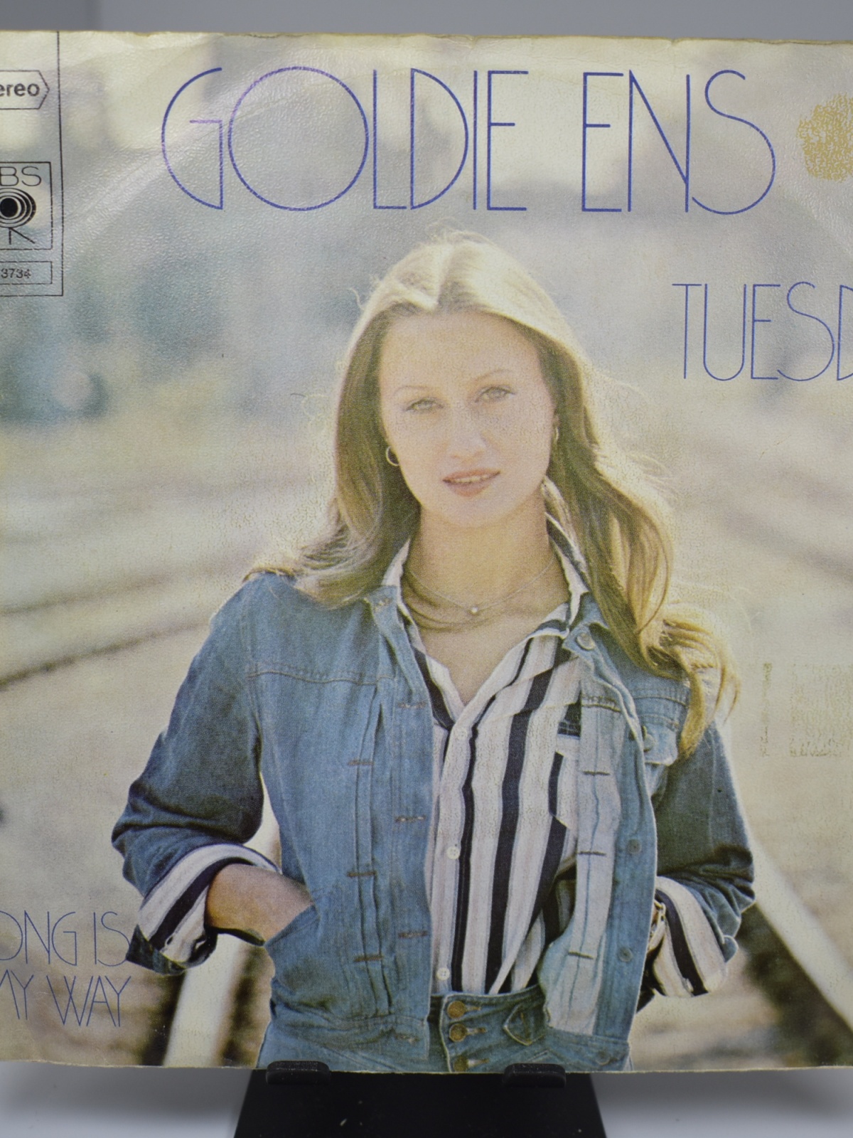 Single / Goldie Ens – Tuesday