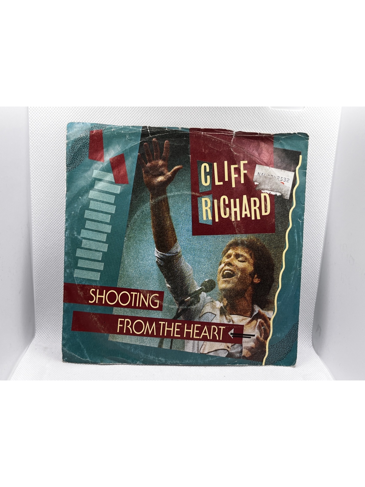 SINGLE / Cliff Richard – Shooting From The Heart