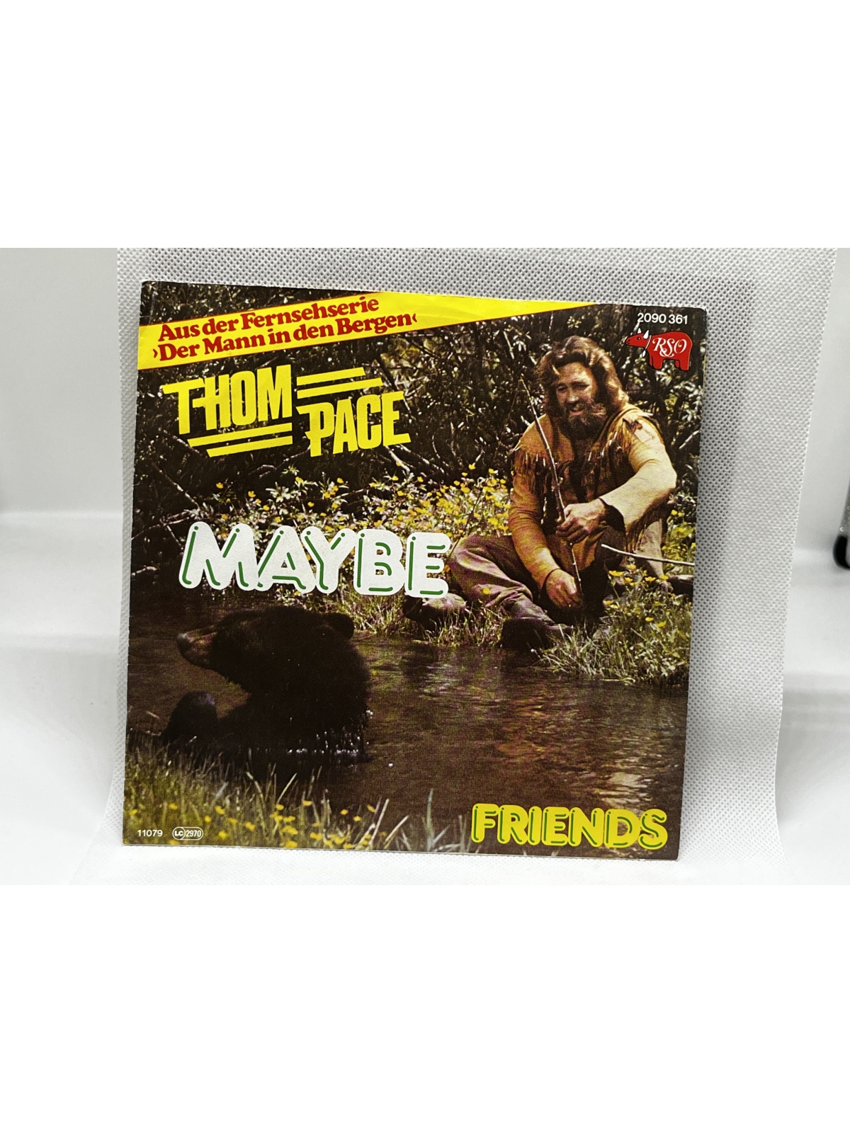 SINGLE / Thom Pace – Maybe