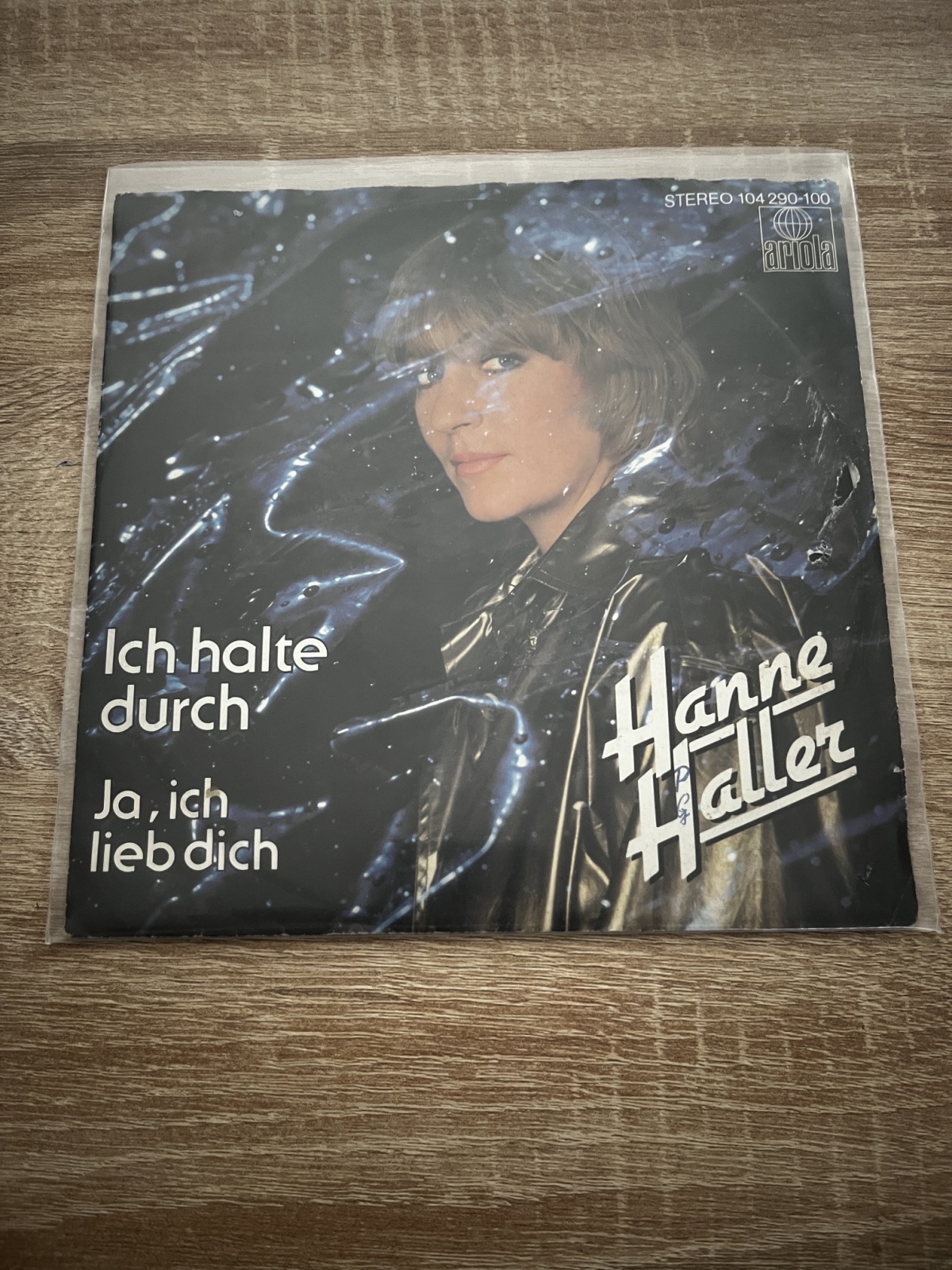 SINGLE / Hanne Haller – Ich Halte Durch