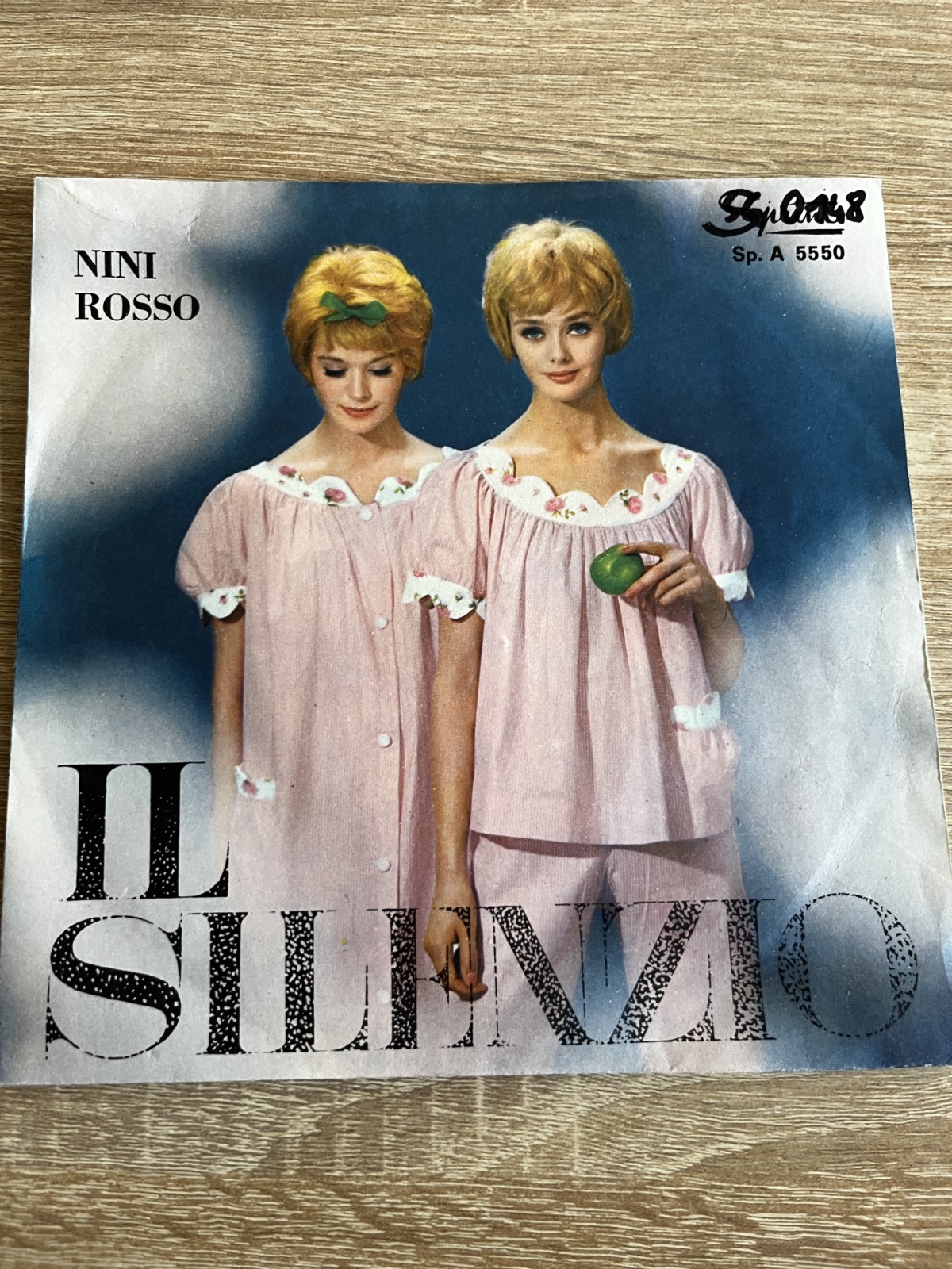 SINGLE / Nini Rosso – Il Silenzio / Via Caracciolo