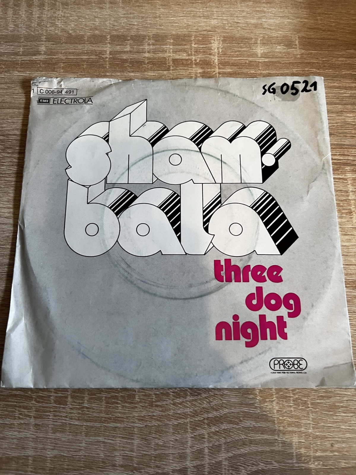 SINGLE / Three Dog Night – Shambala