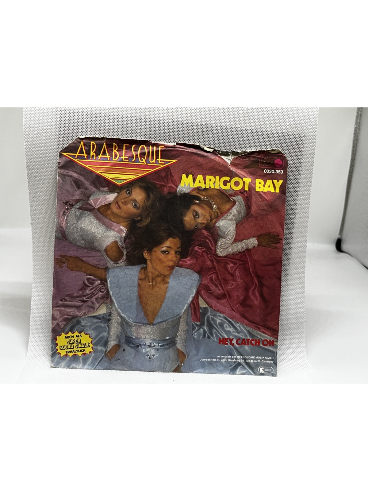 SINGLE / Arabesque – Marigot Bay