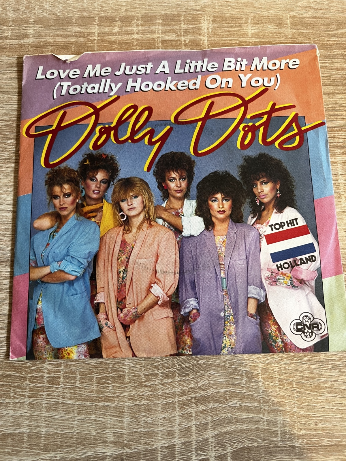 SINGLE / Dolly Dots – Love Me Just A Little Bit More (Totally Hooked On You)