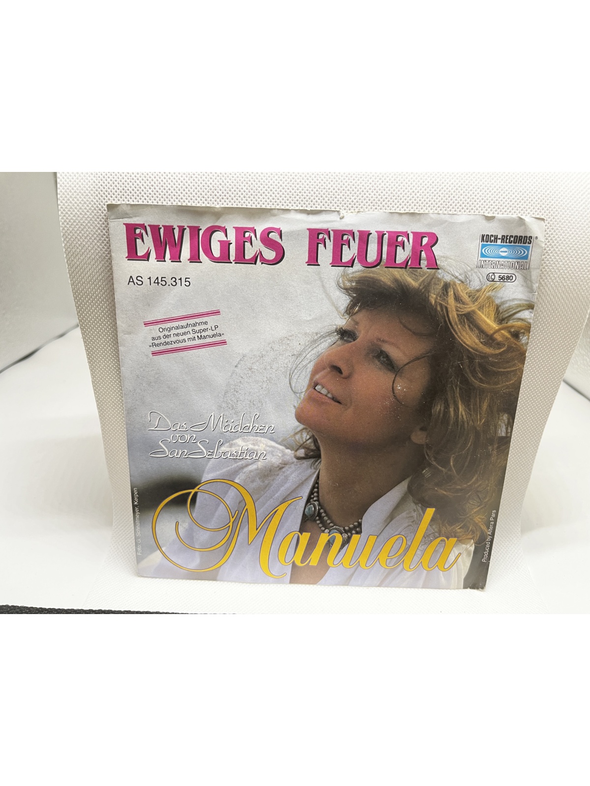 SINGLE / Manuela – Ewiges Feuer