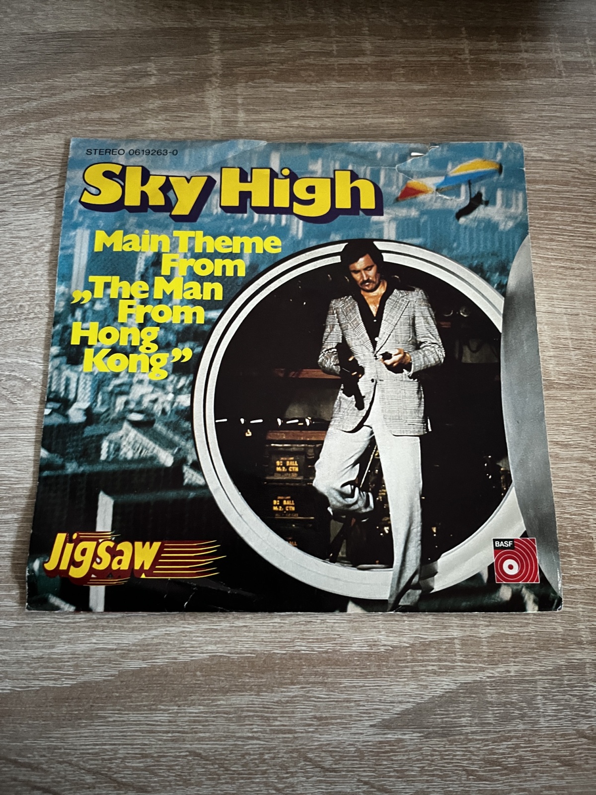 SINGLE / Jigsaw – Sky High