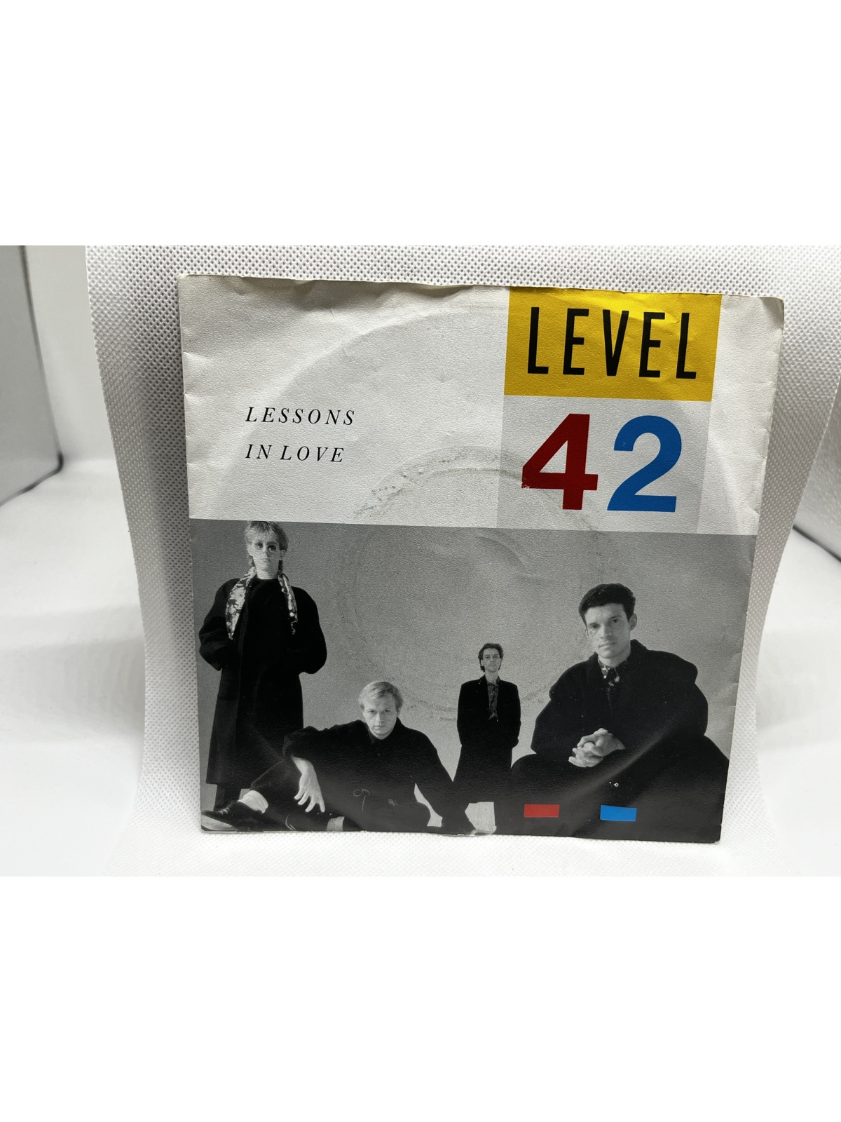 SINGLE / Level 42 – Lessons In Love