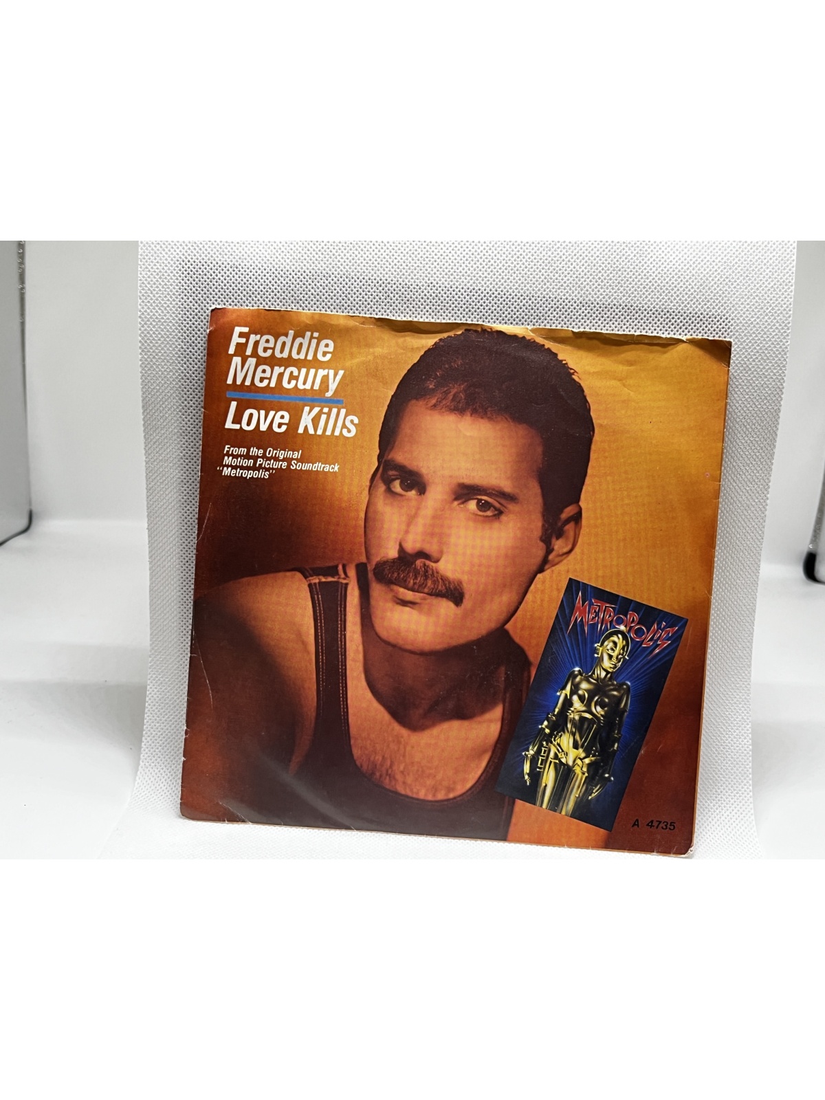 SINGLE / Freddie Mercury – Love Kills