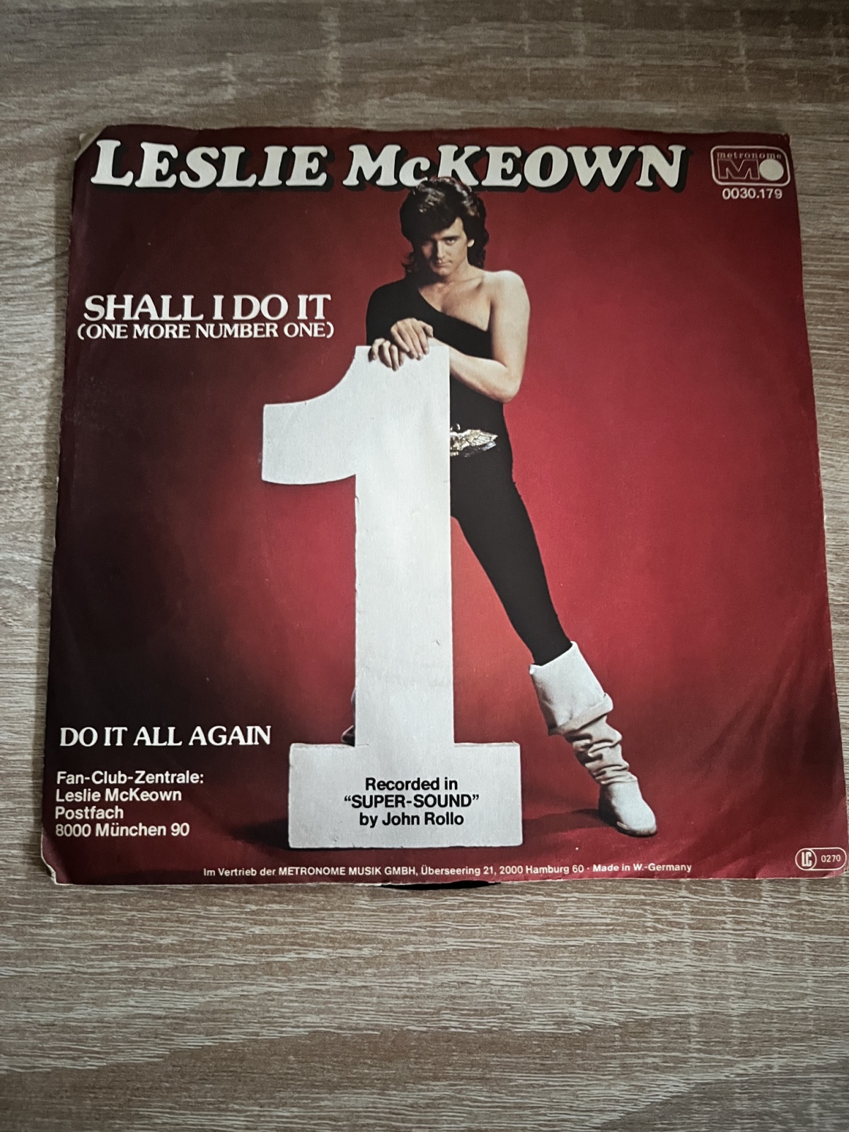 SINGLE / Leslie McKeown – Shall I Do It (One More Number One)