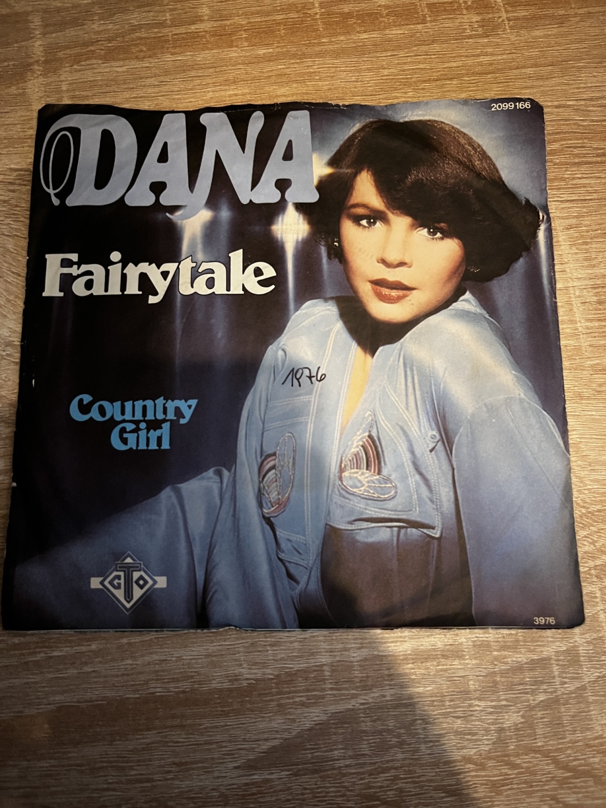 SINGLE / Dana – Fairytale