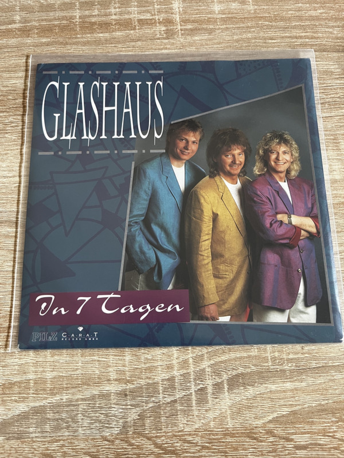 SINGLE / Glashaus – In 7 Tagen