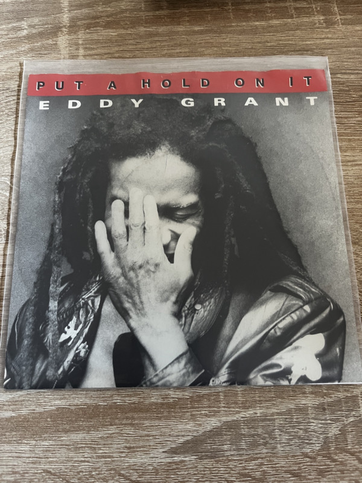 SINGLE / Eddy Grant – Put A Hold On It