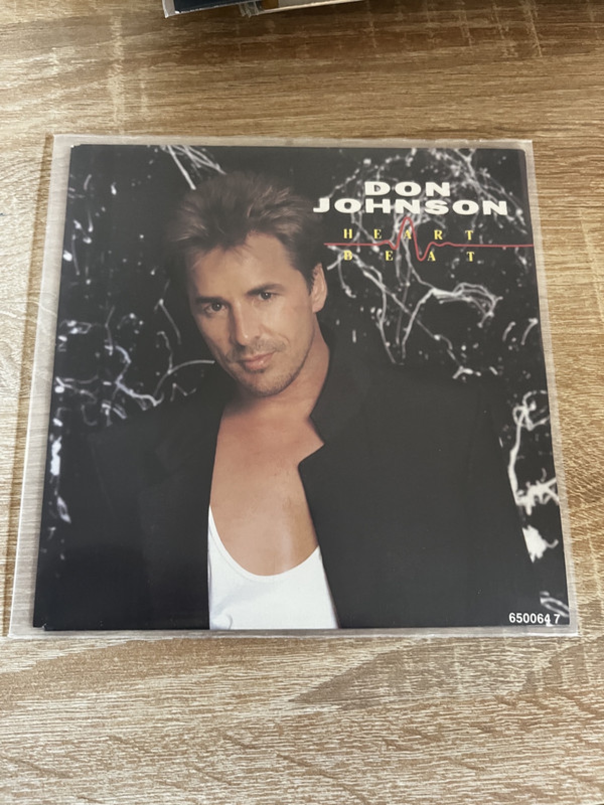 SINGLE / Don Johnson – Heartbeat