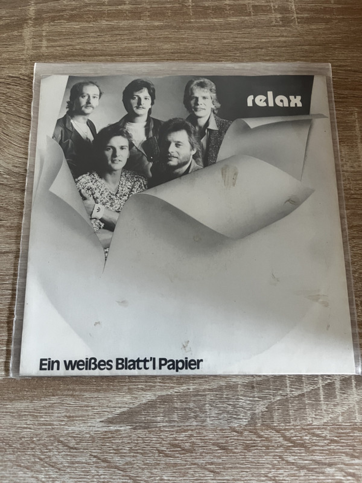 SINGLE / Relax – Ein Weißes Blatt'l Papier